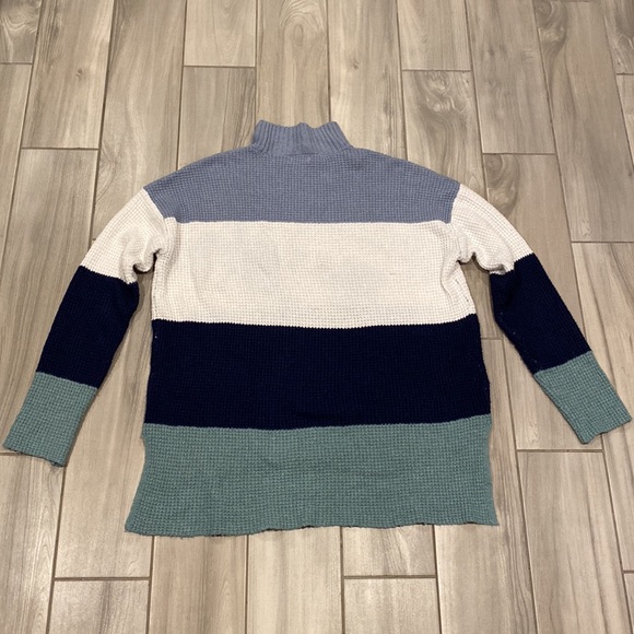 So sweater size L - Picture 3 of 3